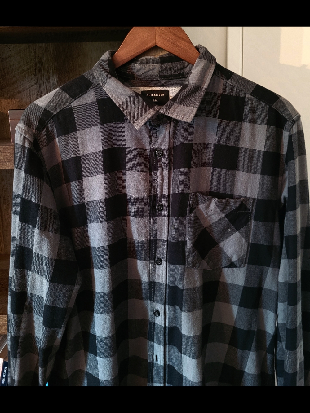 Quiksilver Men's Gray and Black Plaid Button-Up Shirt